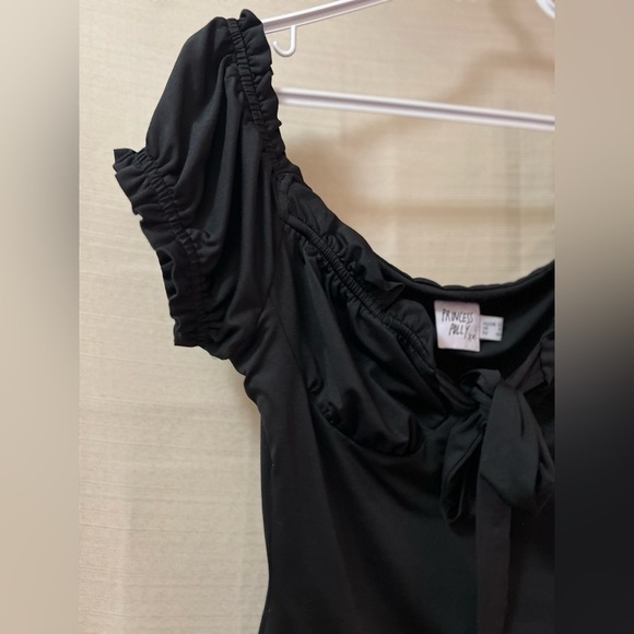 ⚪️ princess Polly XX black off the shoulder sleeve body suit size 8 - Picture 3 of 6